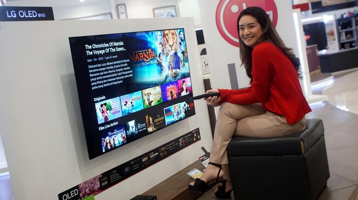 Ada kabar baik untuk pengguna smart TV milik LG di Indonesia. Aplikasi Disney+ Hotstar yang sudah lama dinanti akhirnya tersedia resmi.
Ya, sejak hadir September 2020, Disney+ Hotstar belum menyediakan aplikasinya untuk WebOS di Tanah Air. Selama ini pengguna smart TV LG yang ingin mendownload Disney+ Hotstar harus mengubah region ke India.