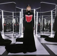 Fashion show kolaborasi Gucci dengan Adidas untuk koleksi musim dingin 2022. Foto: Dok. Gucci.