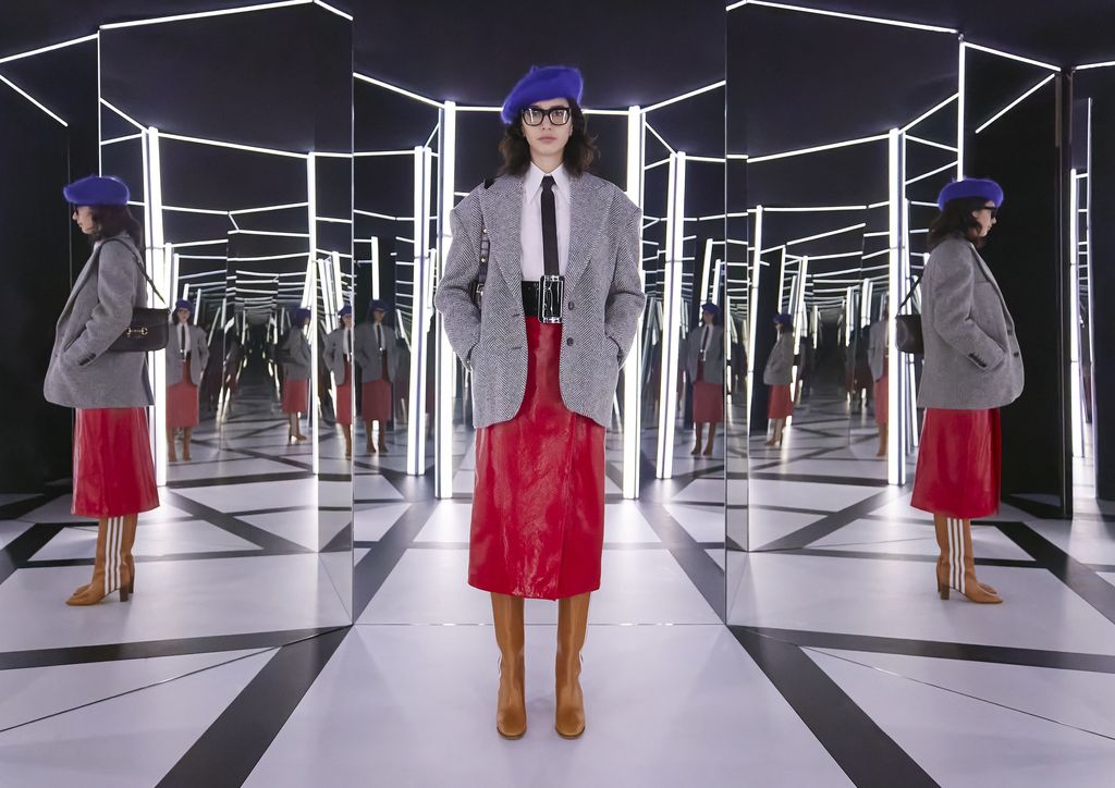 Fashion show Kolaborasi Gucci dengan Adidas di The Exquisite, Milan
