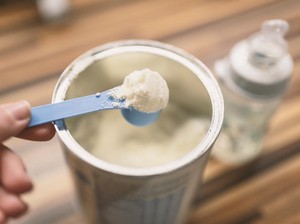 Susu Formula Bayi Masih Langka di AS, Joe Biden Mau Impor!