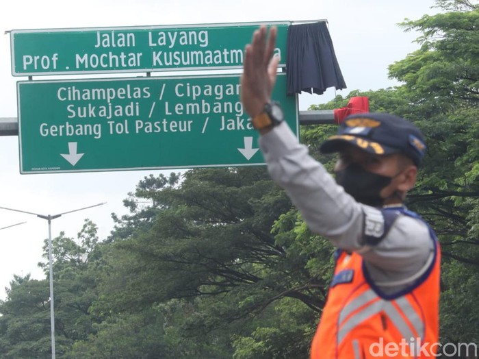 Jalan Layang Pasupati resmi berganti nama menjadi Jl Prof Mochtar Kusumaatmaja