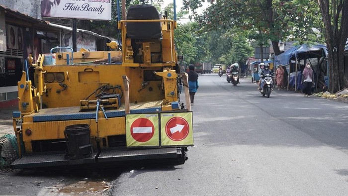 Jl RE Martadinata Batang yang rusak kini diaspal mulus, Selasa (1/3/2022).