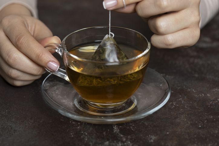 Cara Membuat Minuman Teh Menggunakan Kantong Teh