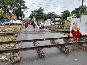 Kondisi Perlintasan Sebidang di Kemayoran Usai Sebulan Uji Coba Penutupan