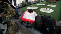 Melansir Getty Images, dalam sebuah laporan yang dikeluarkan oleh tentara Ukraina yang menyatakan pembentukan unit legiun asing untuk sukarelawan internasional, Presiden Ukraina Volodymyr Zelensky mengimbau warga negara asing untuk bergabung dengan tentaranya dalam perang melawan Rusia.