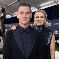 Kini menjadi kekasih Naomi Watts, aktor Billy Crudup memiliki beberapa mantan selebriti. Dia pernah pacaran hingga memiliki anak dengan aktris Mary-Louise Parker. Billy juga pernah menjalin cinta dengan Claire Danes pada 2004 hingga 2006. Foto: Dimitrios Kambouris / GETTY IMAGES NORTH AMERICA / Getty Images via AFP
