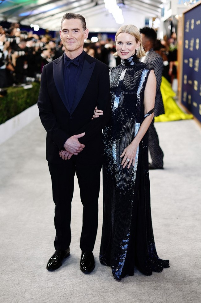 Naomi Watts dan Billy Crudup go public sebagai pasangan dengan menghadiri Screen Actors Guild (SAG) Awards yang digelar di Barker Hangar, Santa Monica, California, Minggu (27/2/2022). Foto: Dimitrios Kambouris / GETTY IMAGES NORTH AMERICA / Getty Images via AFP