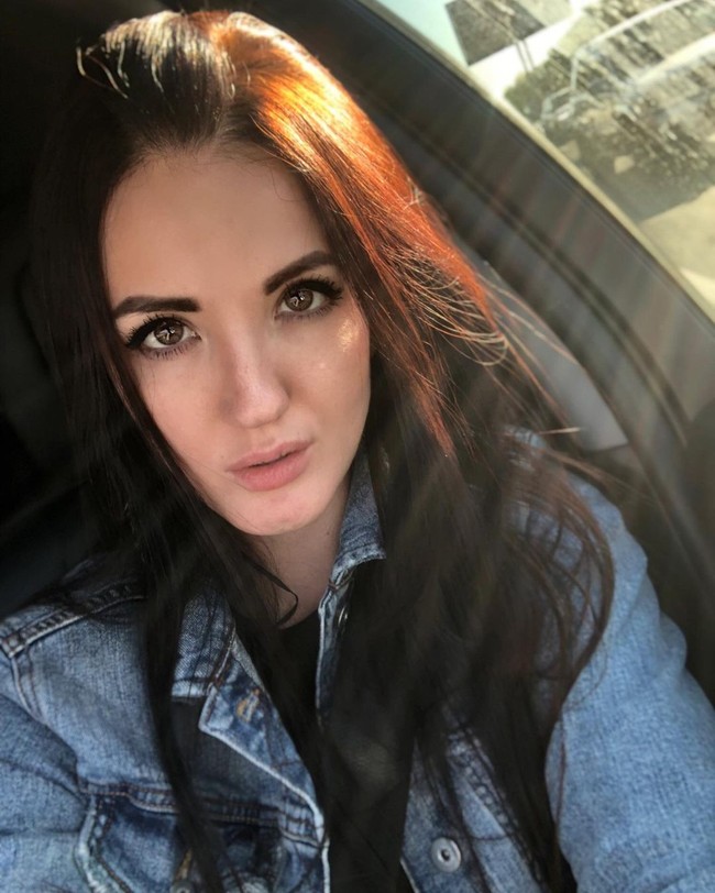 Sebelum video ini sebenarnya Nastya sudah populer sebagai seorang selebgram. Ia pun pernah muncul dalam acara televisi. Sosoknya bisa dibilang unik karena memiliki kemampuan dan pengetahuan yang tak banyak dikuasai wanita lain.Foto: Instagram @tymannastya