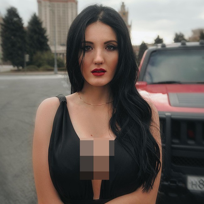 Di 2013, ia meninggalkan pekerjaan sebagai supir dan dancer bahkan studinya dan mulai jadi mekanik. Sempat dipandang sebelah mata, Nastya bahkan pernah diminta pemilik bengkel untuk manikur dan nyalon. Ia pun hanya butuh waktu beberapa tahun untuk wanita itu menguasai pekerjaannya.Foto: Instagram @tymannastya