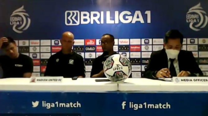 Pelatih Madura United Fabio Lefundes