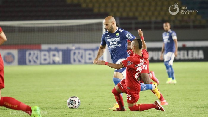 Pertemuan Persib vs Persija pada putaran pertama BRI Liga 1 2021.