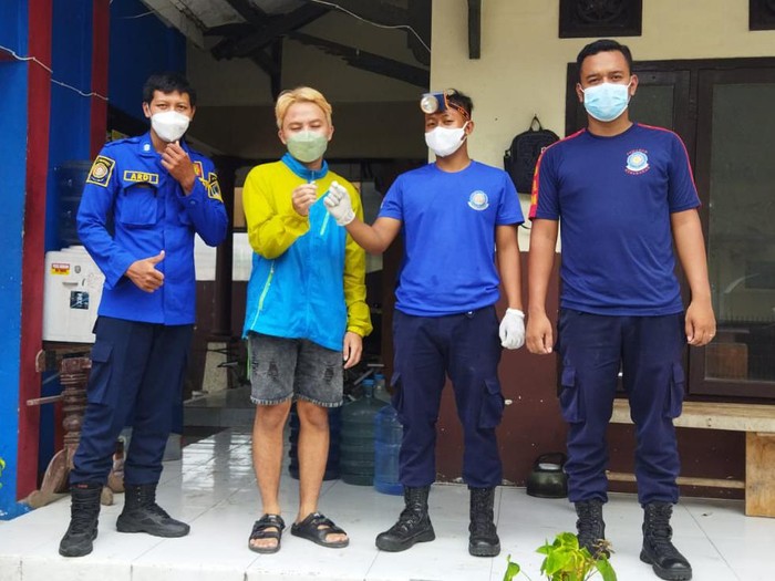 pmk blitar lepas tindik di kemaluan