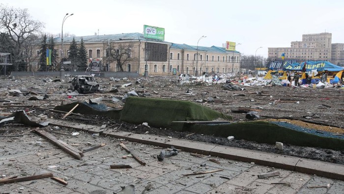 A view shows the area near the regional administration building, which city officials said was damaged by a missile, in central Kharkiv, Ukraine, March 1, 2022. REUTERS/Vyacheslav Madiyevskyy