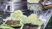 Mau coba roti kukus dengan isian lain? Ada juga pilihan kekinian seperti keju, choco crunchy dan isi telur dadar sosis. Foto : Instagram @kurokurotebet