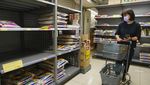 Supermarket di Hong Kong Ludes Diborong Warga Gegara Rumor Lockdown
