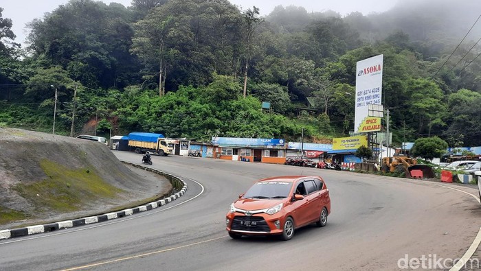 Sempat Macet Parah, Kondisi Puncak Kembali Lengang