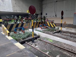 Tahukah Kamu, Rel Kereta Api Surabaya Ternyata Berujung di Sini