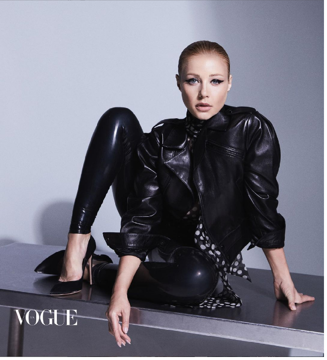 Mengenai kehidupan pribadinya, Tina Karol dinikahi produsernya Yevgen Ohir pada 2008. Sang suami meninggal dunia karena kanker perut pada 2013. Dari pernikahan tersebut, penyanyi 37 tahun ini dikaruniai seorang anak laki-laki. Foto: Dok. Instagram @tina_karol