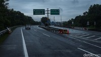 Kini kondisi lengang terlihat mulai dari Simpang Gadog hingga Puncak Pass.
