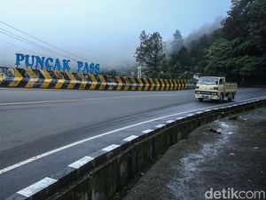 Puncak Hari Ini Lengang Usai Macet Horor