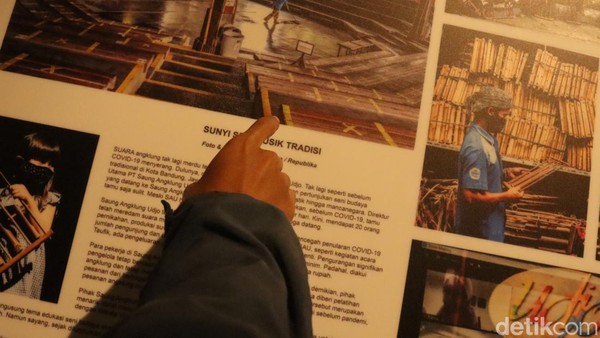 Ketua Pameran 731 Raisan Alfaritsi mengatakan sebagian besar karya yang dipamerkan oleh PFI Bandung diambil pada saat kasus COVID-19 di Indonesia sedang tinggi-tingginya. Ketua Pameran 731 Raisan Alfaritsi mengatakan sebagian besar karya yang dipamerkan oleh PFI Bandung diambil pada saat kasus COVID-19 di Indonesia sedang tinggi-tingginya.