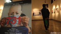 Dalam pameran ini, PFI Bandung menampilkan karya dari sekitar 15 pewarta foto dengan 57 foto tunggal dan empat foto story karya Pewarta Foto Indonesia (PFI) Bandung yang tidak hanya berasal dari Bandung, namun juga daerah lainnya di Jawa Barat.