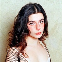 Wanita yang tidak pernah mencukur bulu tubuhnya sejak usia 21 tahun ini mengklaim bukanlah bintang porno yang mengunggah foto-foto telanjang. Foto: Instagram/@pansyisinsane