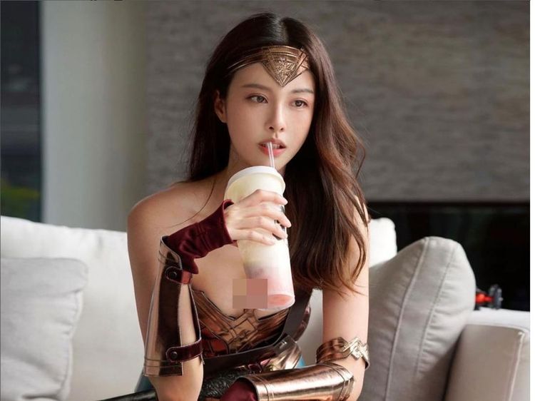 Selebgram Cantik Viral Pamer Fotonya Tanpa Busana, Dihapus Setelah 5 Menit