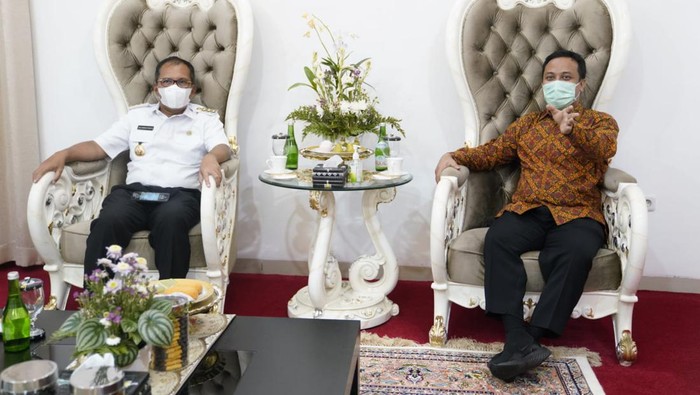 Danny Pomanto bersama Andi Sudirman Sulaiman bertemu bahas Stadion Barombong.