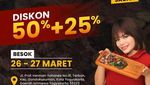 10 Momen Seru Dinar Candy Nongkrong Bareng Teman di Kafe