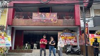 Ini momennya saat opening restoran Sei Langit di salah satu kota besar. Saat itu restoran sei memang sedang menjamur dan menjadi tren. Foto: Instagram @dinar_candy