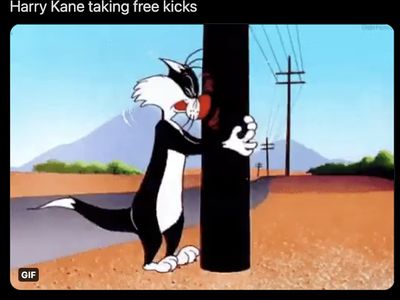 Harry Kane, kok Tendangan Bebasnya Begitu? Jadi Banyak Meme nih