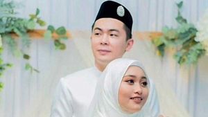 10 Foto Majikan yang Viral Nikahi Karyawan, Jatuh Cinta Hingga Jadi Mualaf