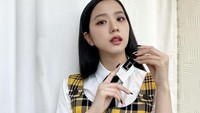 Jisoo BLACKPINK juga masuk ke dalam daftar tersebut dan menempati posisi kelima. Foto: dok Instagram @sooyaaa__