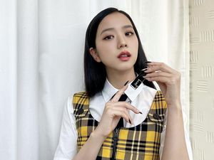 8 Gaya Jisoo BLACKPINK di Paris Fashion Week, Memesona Pakai Mini Dress Dior