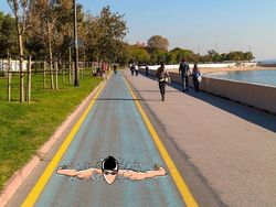 Keren Abis! Ketika Pemandangan Indah Berpadu dengan Gambar Kartun