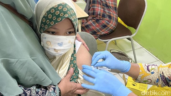 Kejar PTM 100%, Kabupaten Bogor Gencar Vaksinasi Anak
