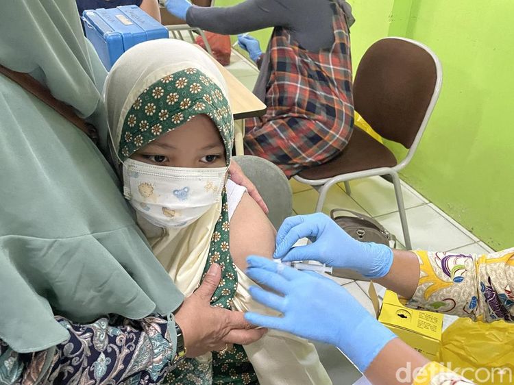 Kejar PTM 100%, Kabupaten Bogor Gencar Vaksinasi Anak