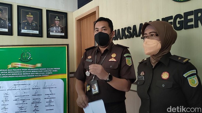 Kepala Seksi Pidana Umum, Kejari Kulon Progo, Martin Eko Priyanto memberikan penjelasan mengenai kondisi Siskaeee, Rabu (2/3/2022).