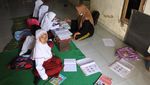 Kerja Keras Guru di Lereng Gunung Semeru
