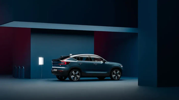Mobil Listrik Volvo C40 Recharge