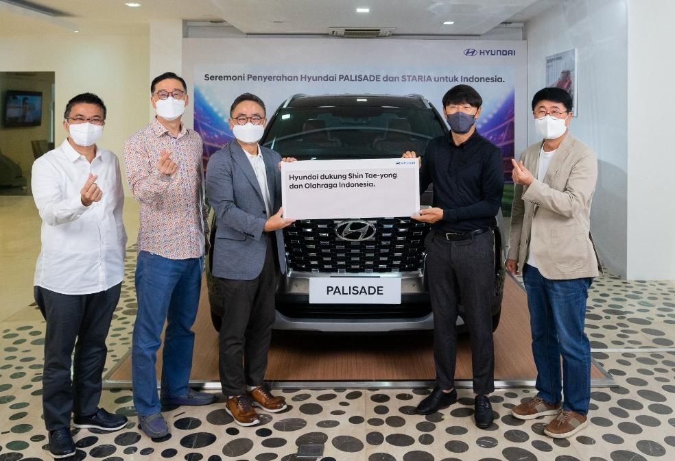 Pelatih Timnas Shin Tae-yong Dapat Mobil Baru