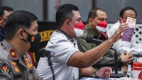 Direktur Tindak Pidana Ekonomi Khusus (Dirtipideksus) Bareskrim Polri, Brigjen Whisnu Hermawan mengatakan tempat percetakan uang palsu ini berada di Surabaya. Menurutnya, tempat percetakan itu sudah beroperasi sejak 2020.