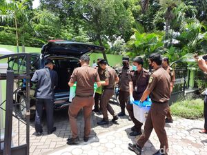 Kejari Situbondo Geledah Kantor DLH Terkait Dugaan Korupsi Rp 864 Juta