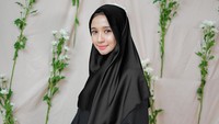 Laudya Cynthia Bella mengaku tak mau lagi berpegangan tangan dengan pria. Foto: Instagram: @laudyacynthiabella