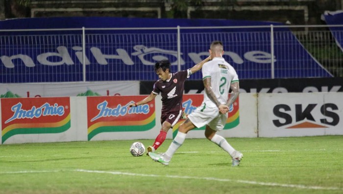PSM Makassar Vs PSS Sleman dalam laga Liga 1.