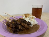 Sate Klopo Gurih Khas Surabaya, Begini Sejarah hingga Cara Membuatnya