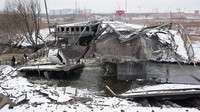Ukraina dilaporkan telah meledakkan sejumlah jembatan untuk mencegah pasukan Rusia masuk ke ibu kota.