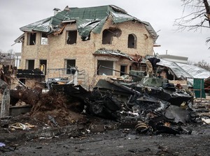 Puluhan Bangunan Rusak di Luhansk Ukraina Akibat Serangan Udara Rusia