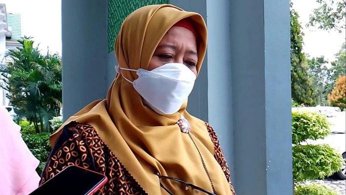 Wakil Dekan III Fakultas Tarbiyah UIN Suska Riau, Amirah Diniaty
